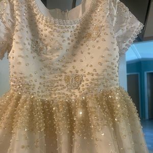 Gorgeous dress that can be worn for pageant/or wedding sz 6